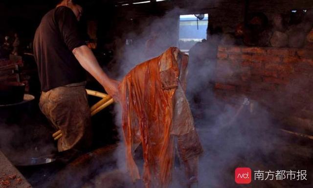 深圳女高管辭職傳承嶺南非遺香云紗!