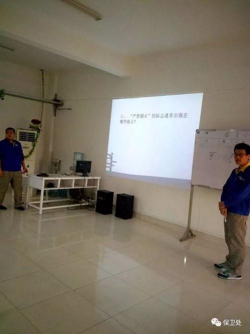 劉董事長(zhǎng)親臨染整車(chē)間消防知識(shí)進(jìn)班組現(xiàn)場(chǎng)并發(fā)表重要講話